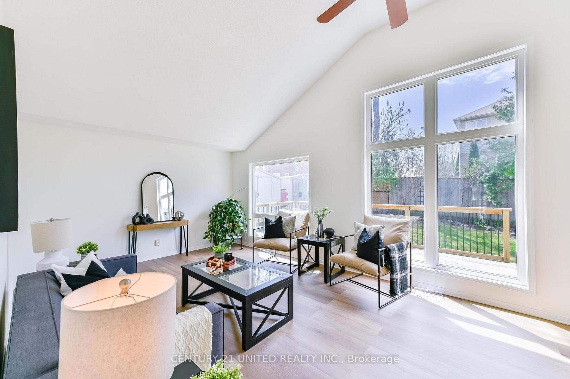 224 Grove Avenue photo 3