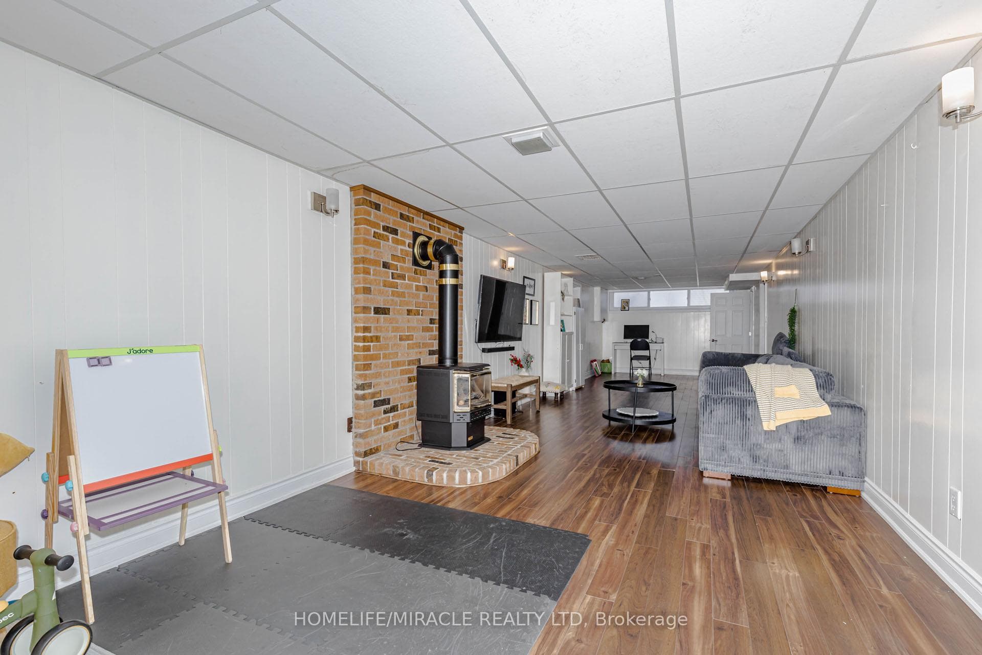 403 Delrex Boulevard photo 36
