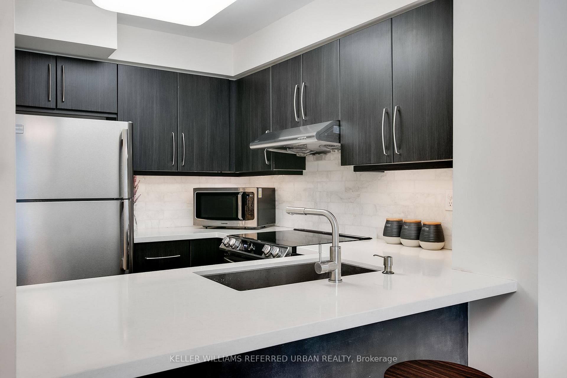 942 Yonge Street Unit 513 photo 16