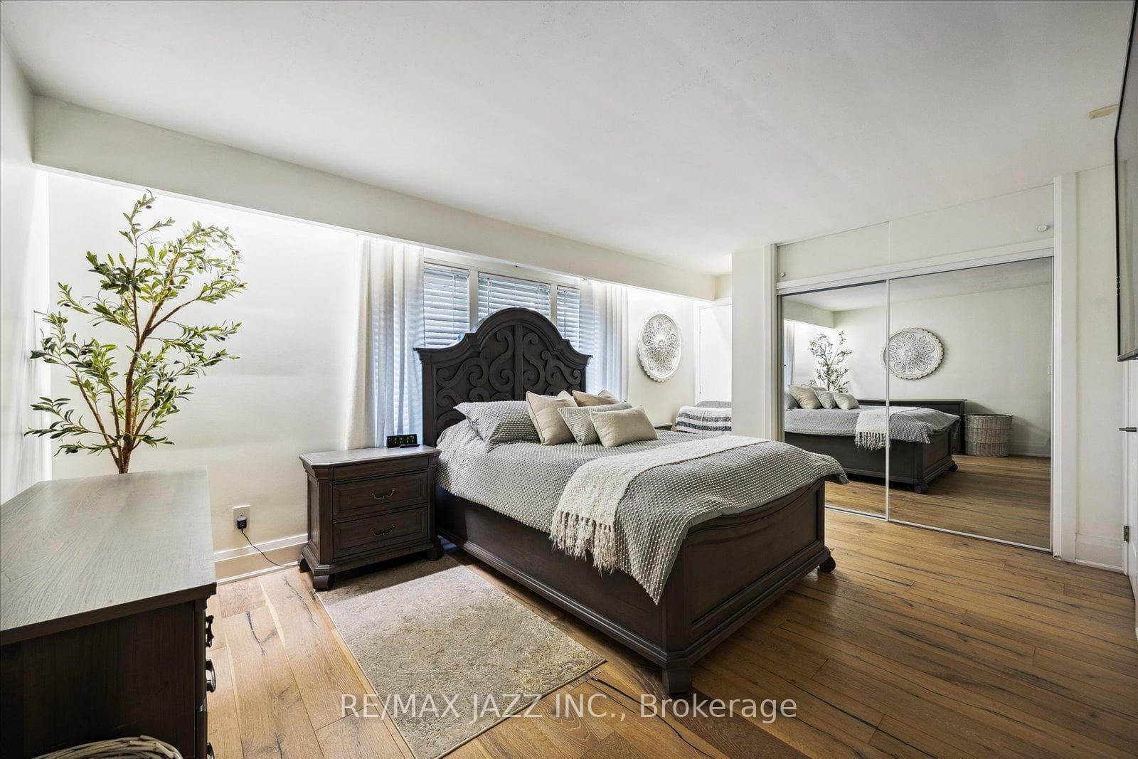 791 Oshawa Boulevard photo 11