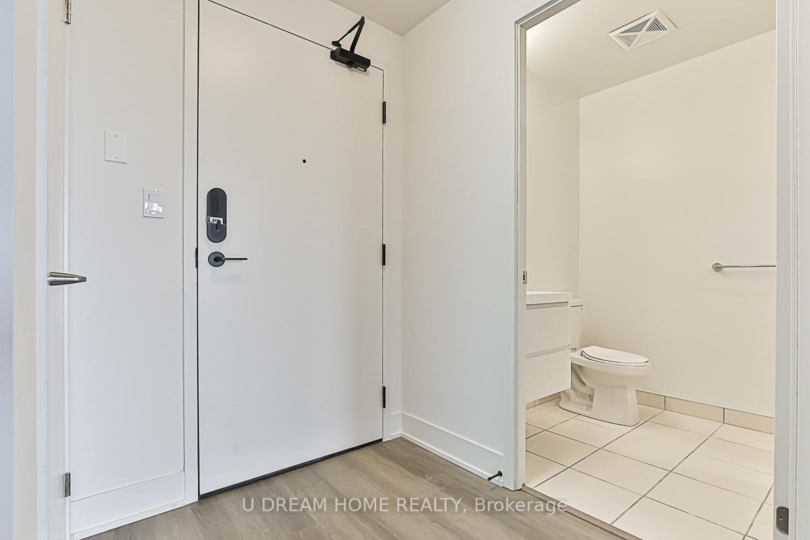 38 ANDRE DE GRASSE Street Unit 512 photo 4