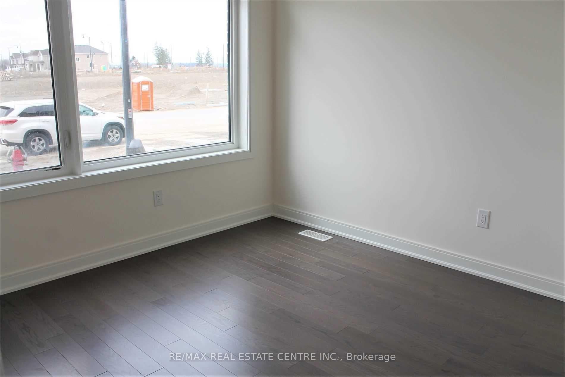 447 Veterans Drive photo 5