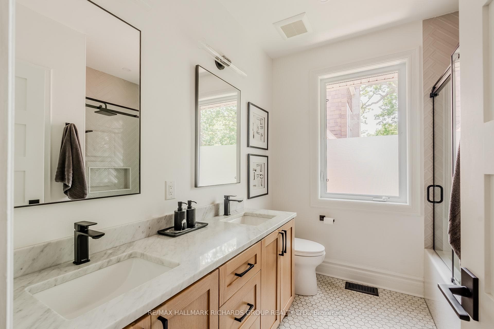 152 Kenilworth Avenue photo 21