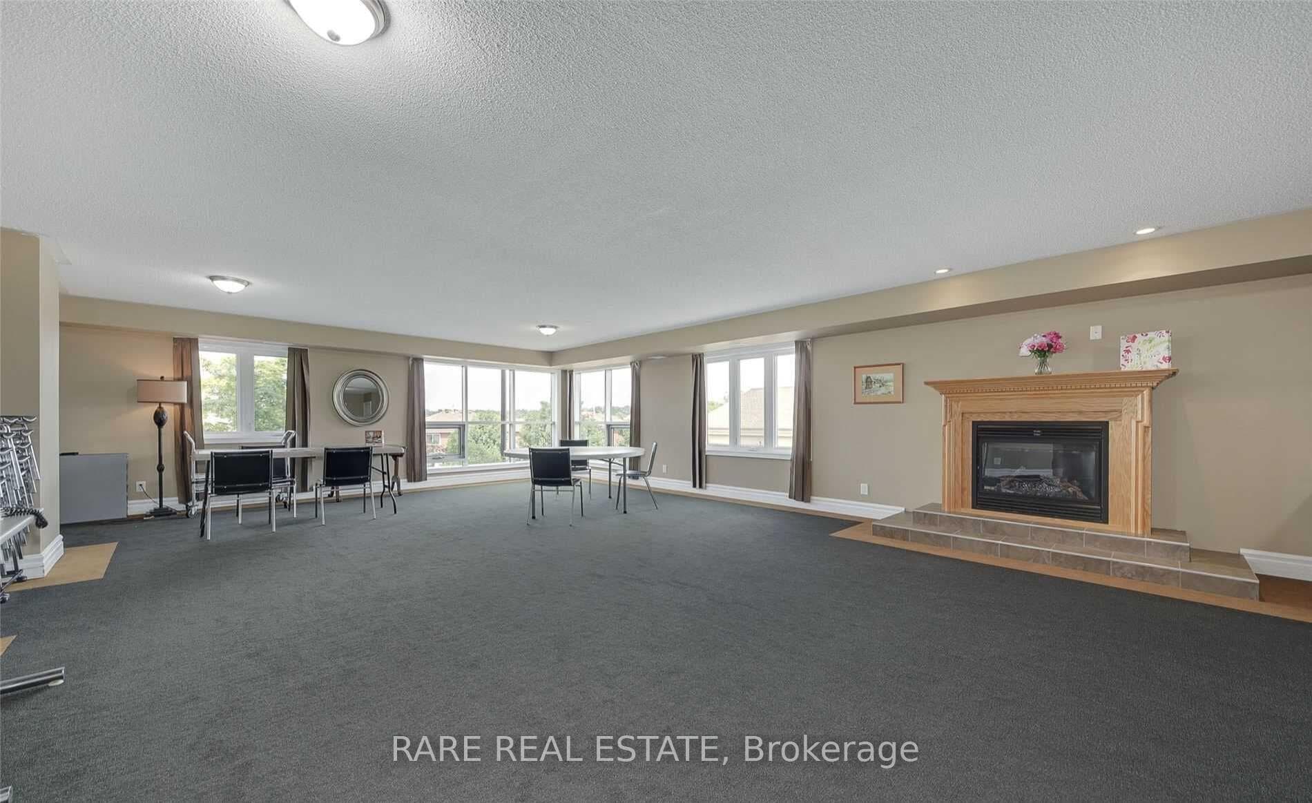 500 Mapleview Drive Unit 211 photo 21