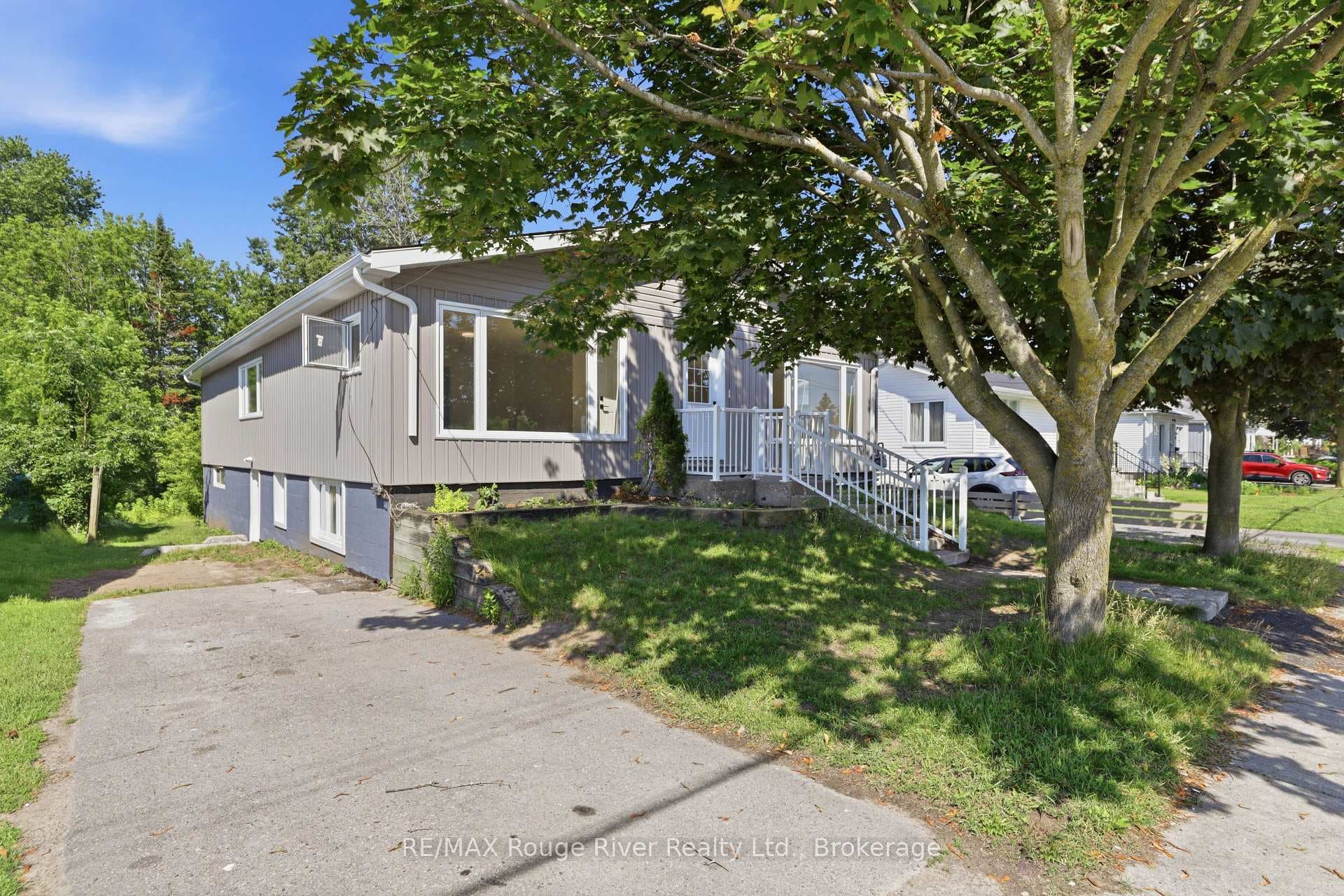144 Macdonald Avenue Unit Unit A photo 1