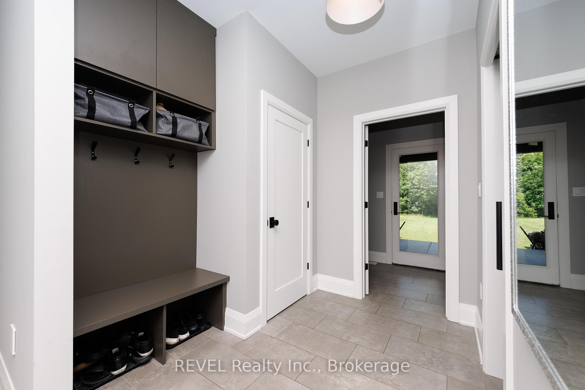 1009 Canboro Road photo 18