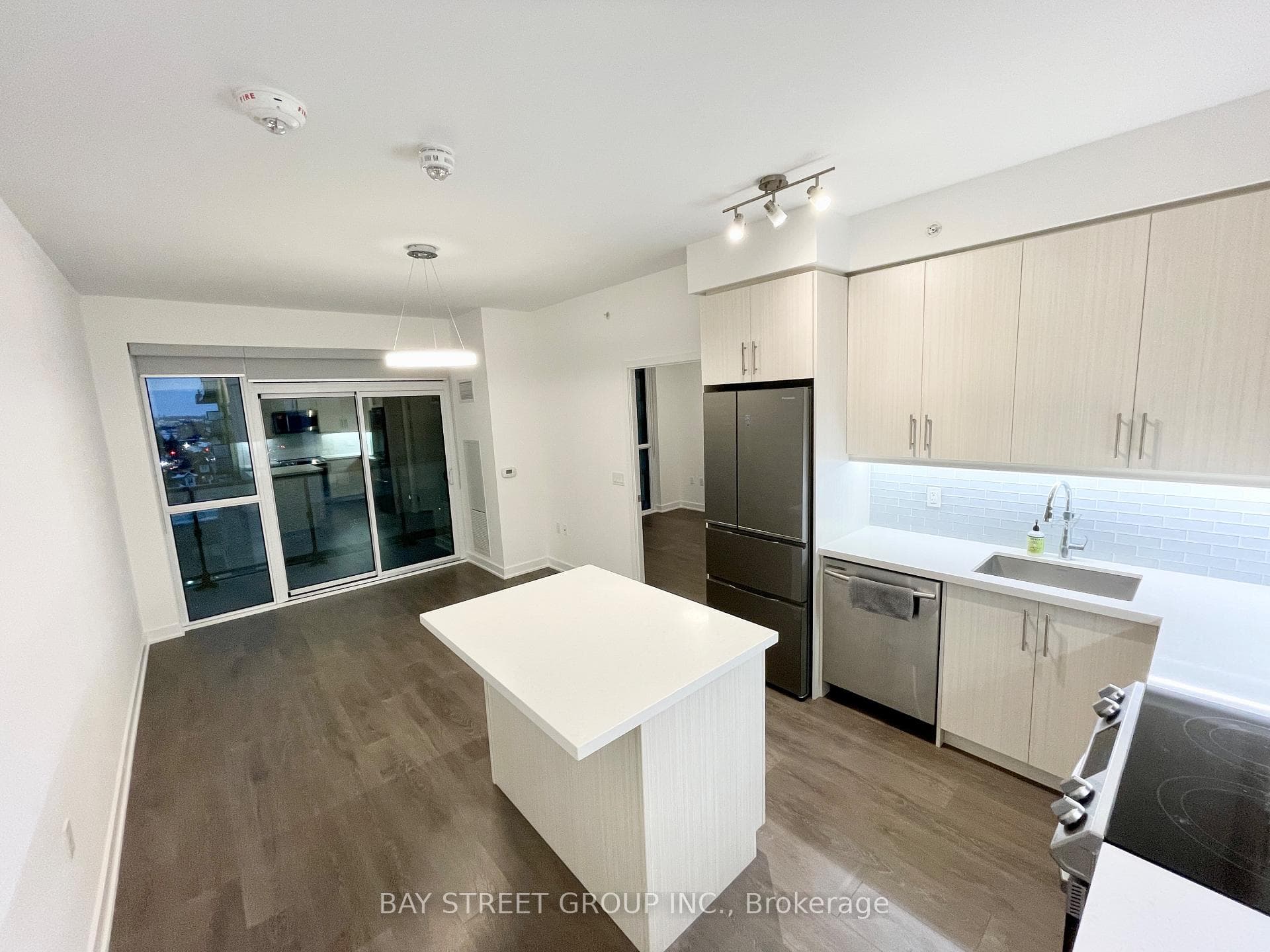75 Oneida Crescent Unit 703 photo 2