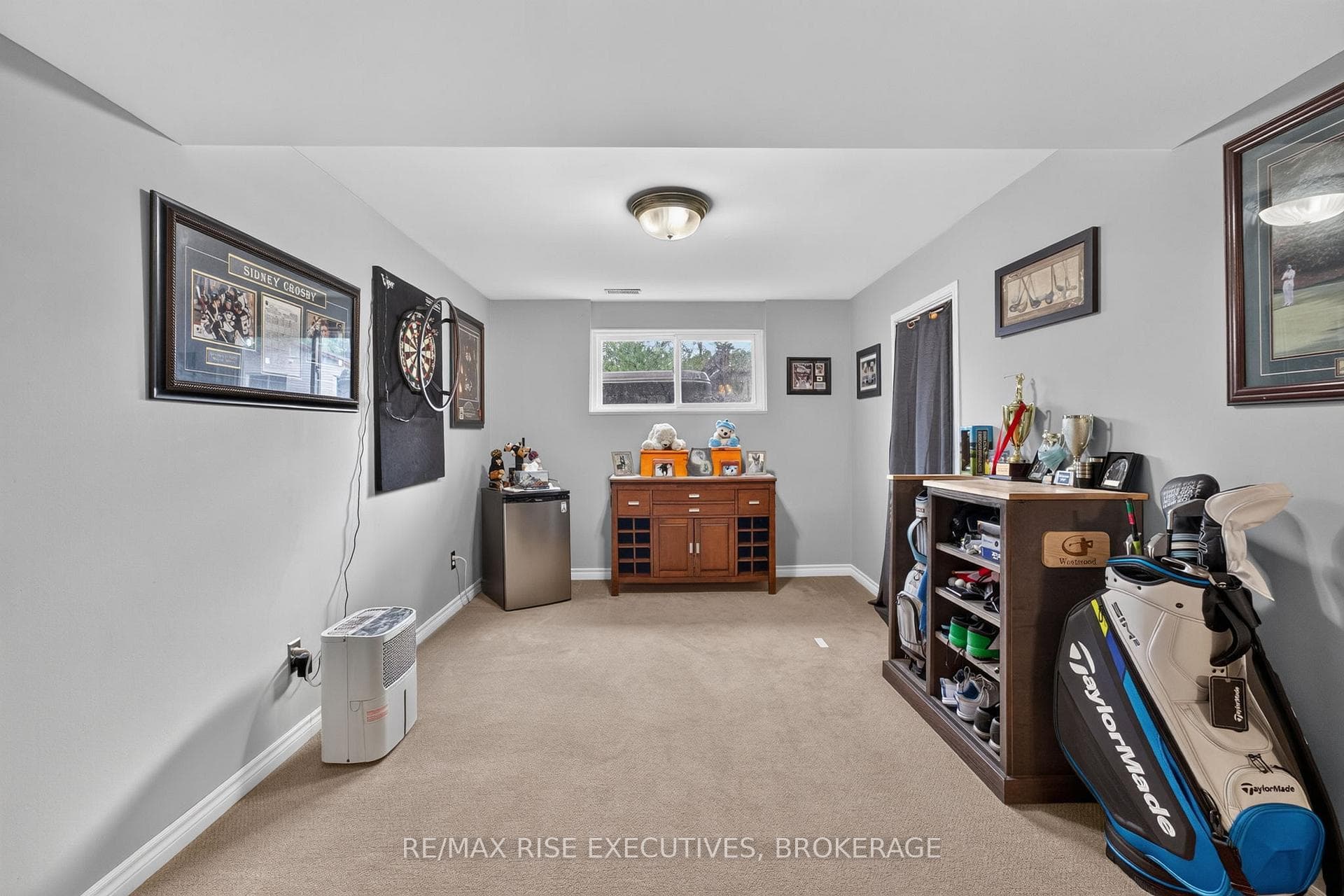 1560 Victoria Street photo 14
