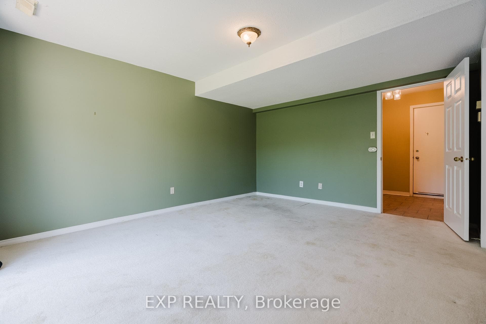 6 Forsyth Lane Unit 29 photo 45