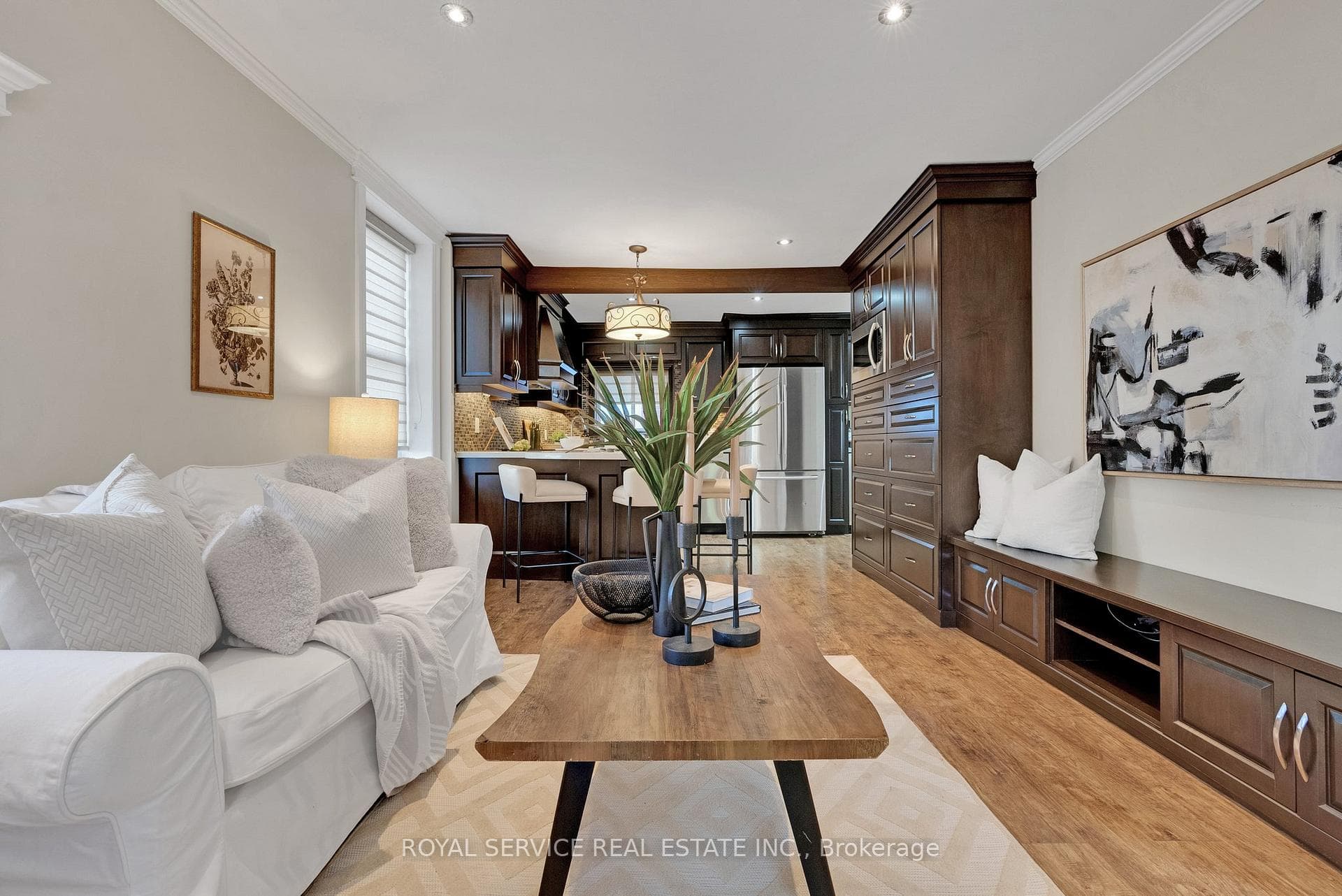 71 Wellington Street photo 7