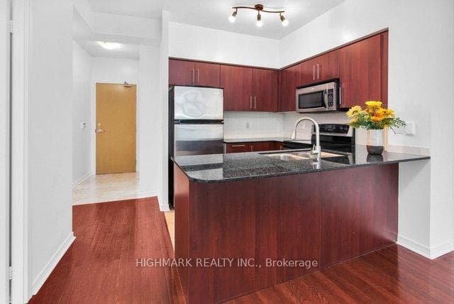 509 Beecroft Road Unit 1101 photo 8