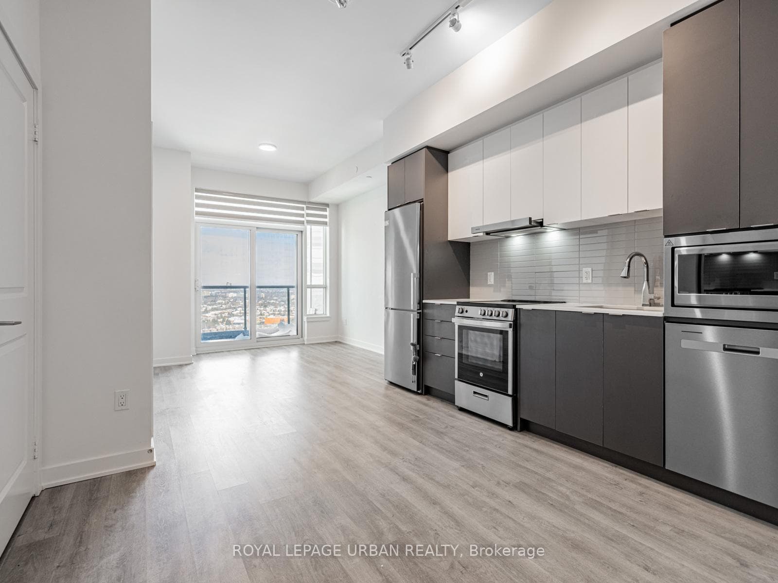30 Upper Mall Way Unit 2509 photo 8