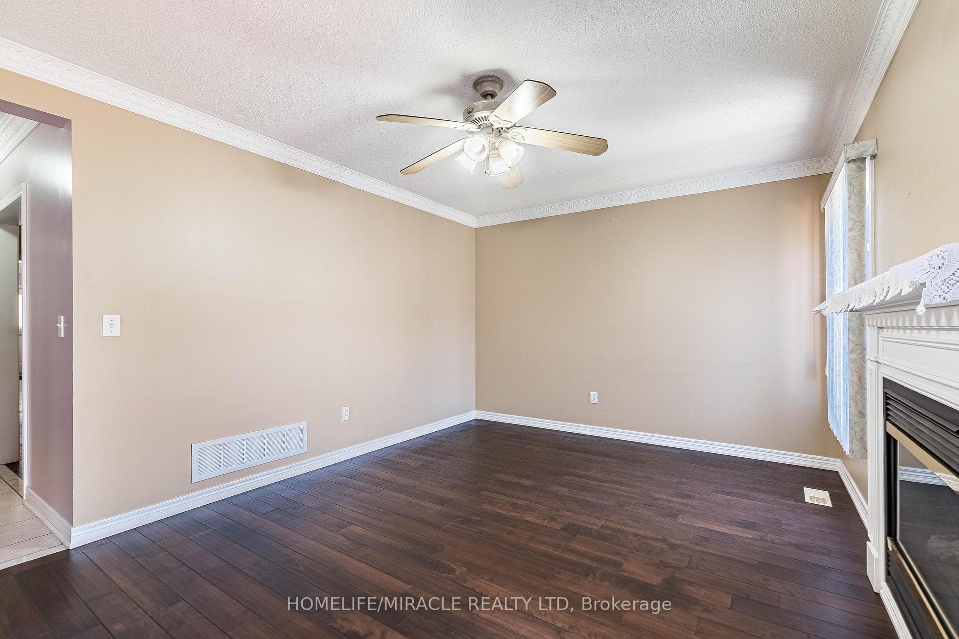 62 Long Meadow Road Unit Upper Portion photo 14