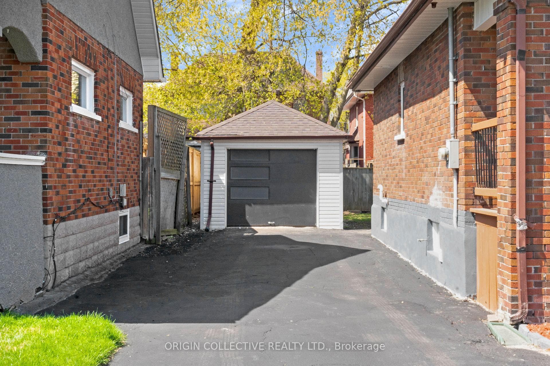 280 Division Street photo 23