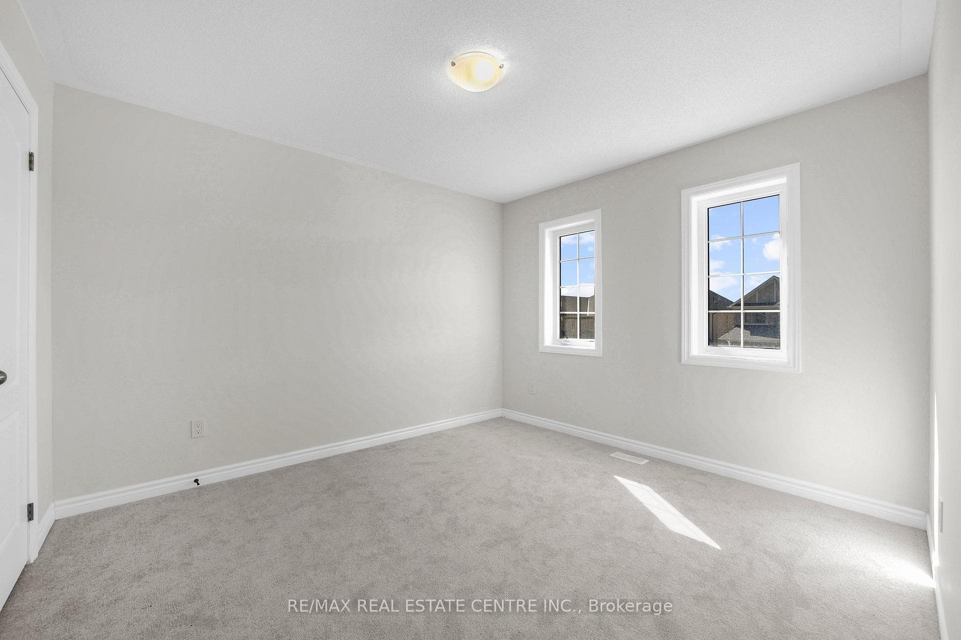 15 LAWRENCE D. PRIDHAM Avenue photo 19