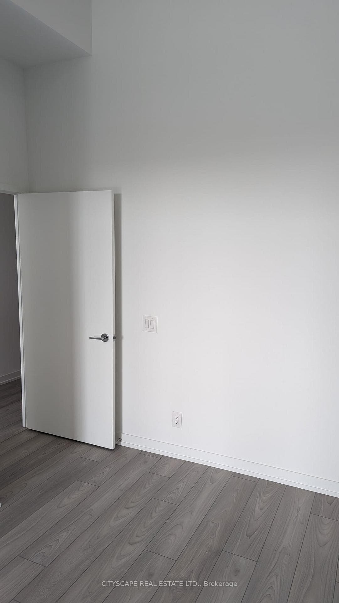 285 Dufferin Street Unit 217 photo 13