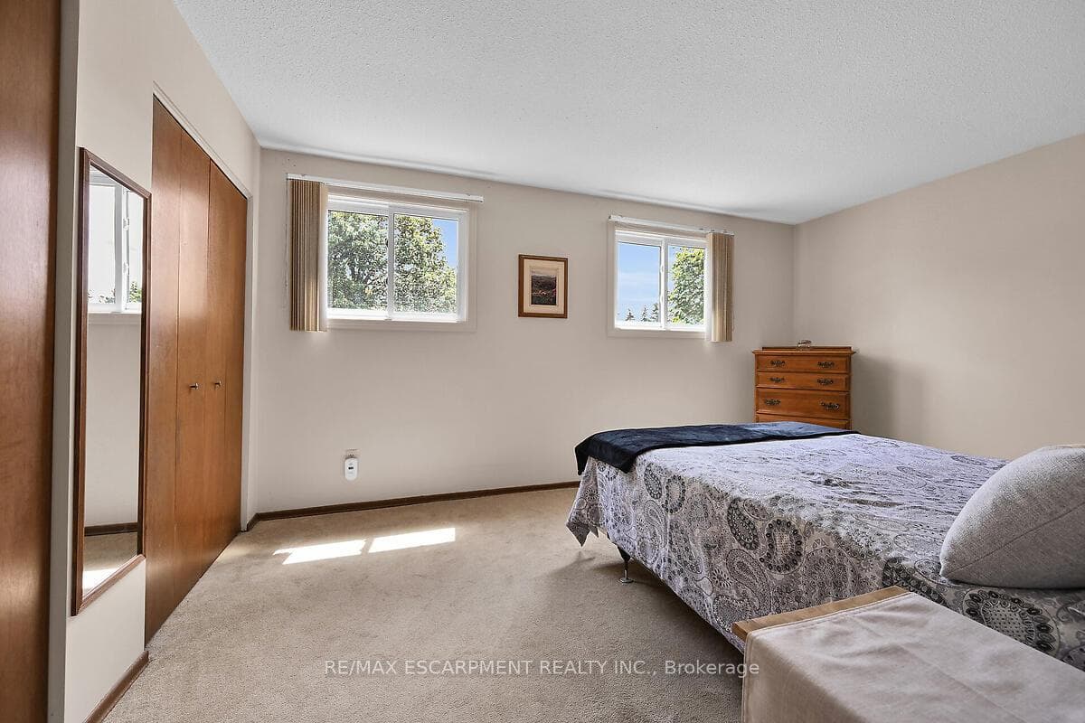 50 Athenia Drive photo 18
