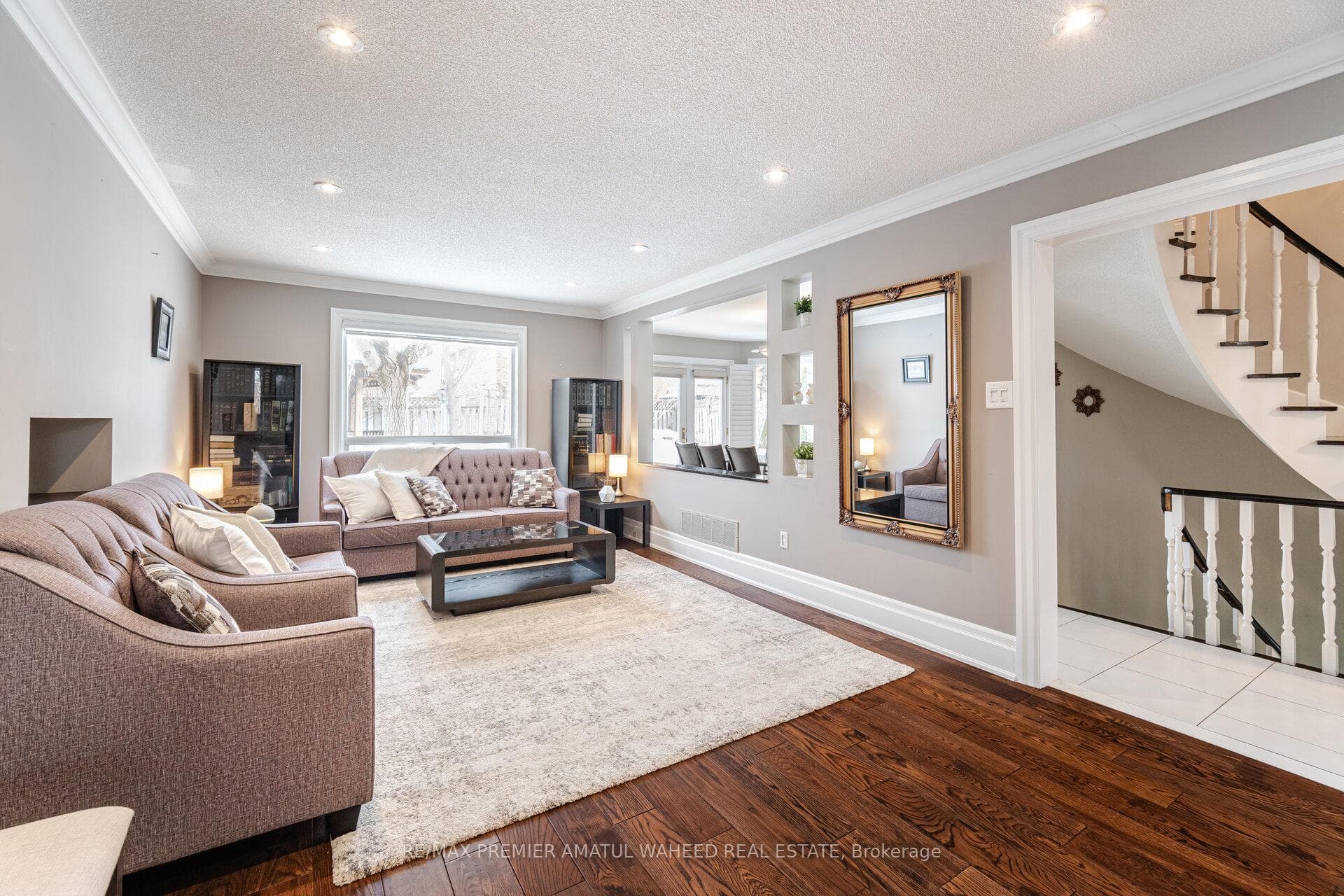 166 Killian Road photo 8