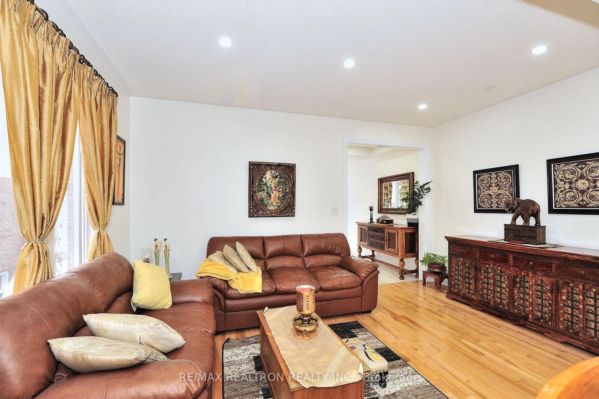 97 Geddington Crescent photo 5