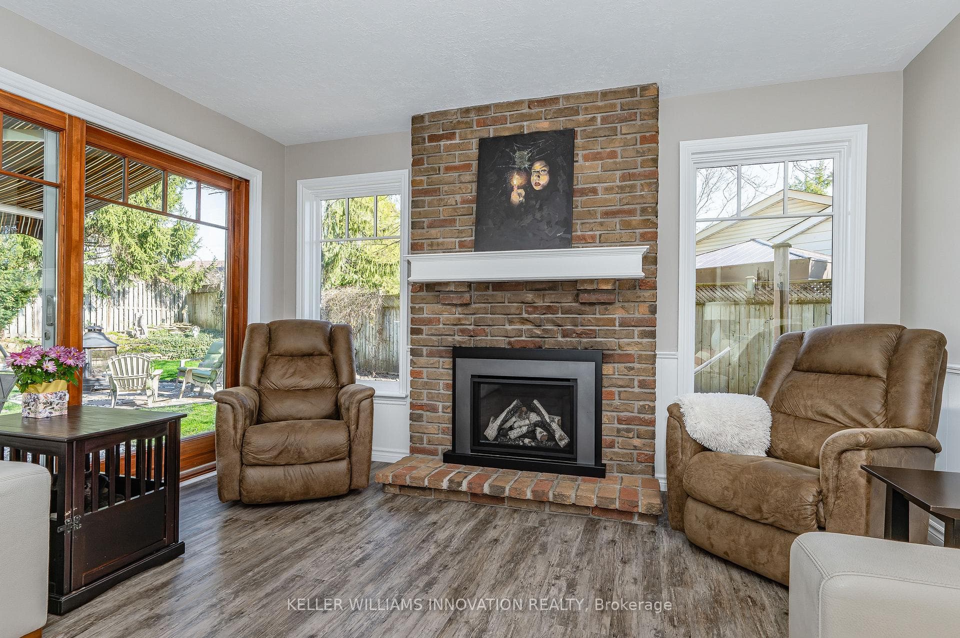30 Christine Crescent photo 13