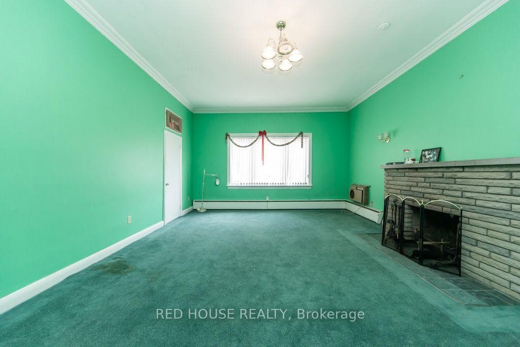 658 Vaughan Road photo 27