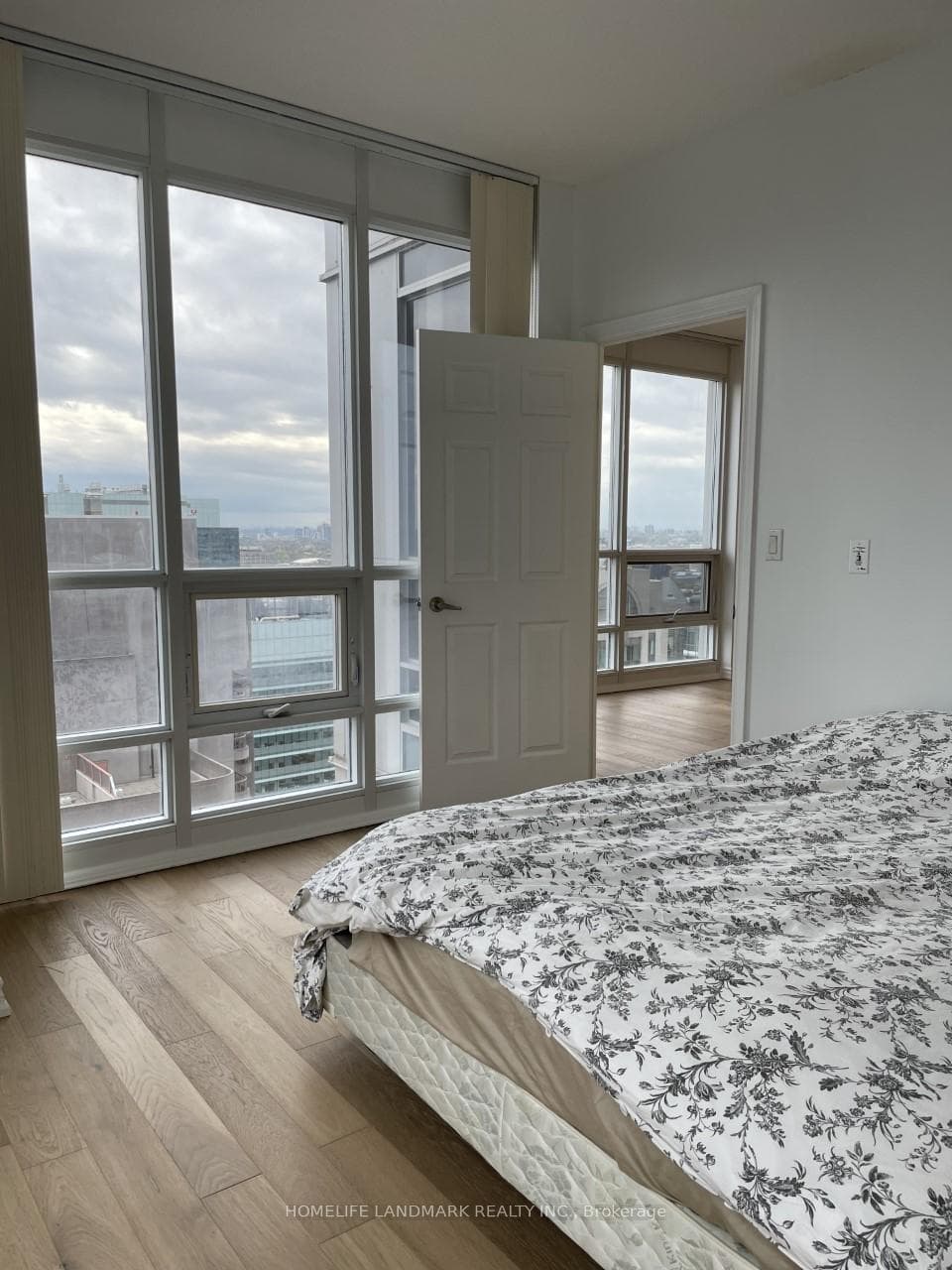 761 Bay Street Unit 3408 photo 11