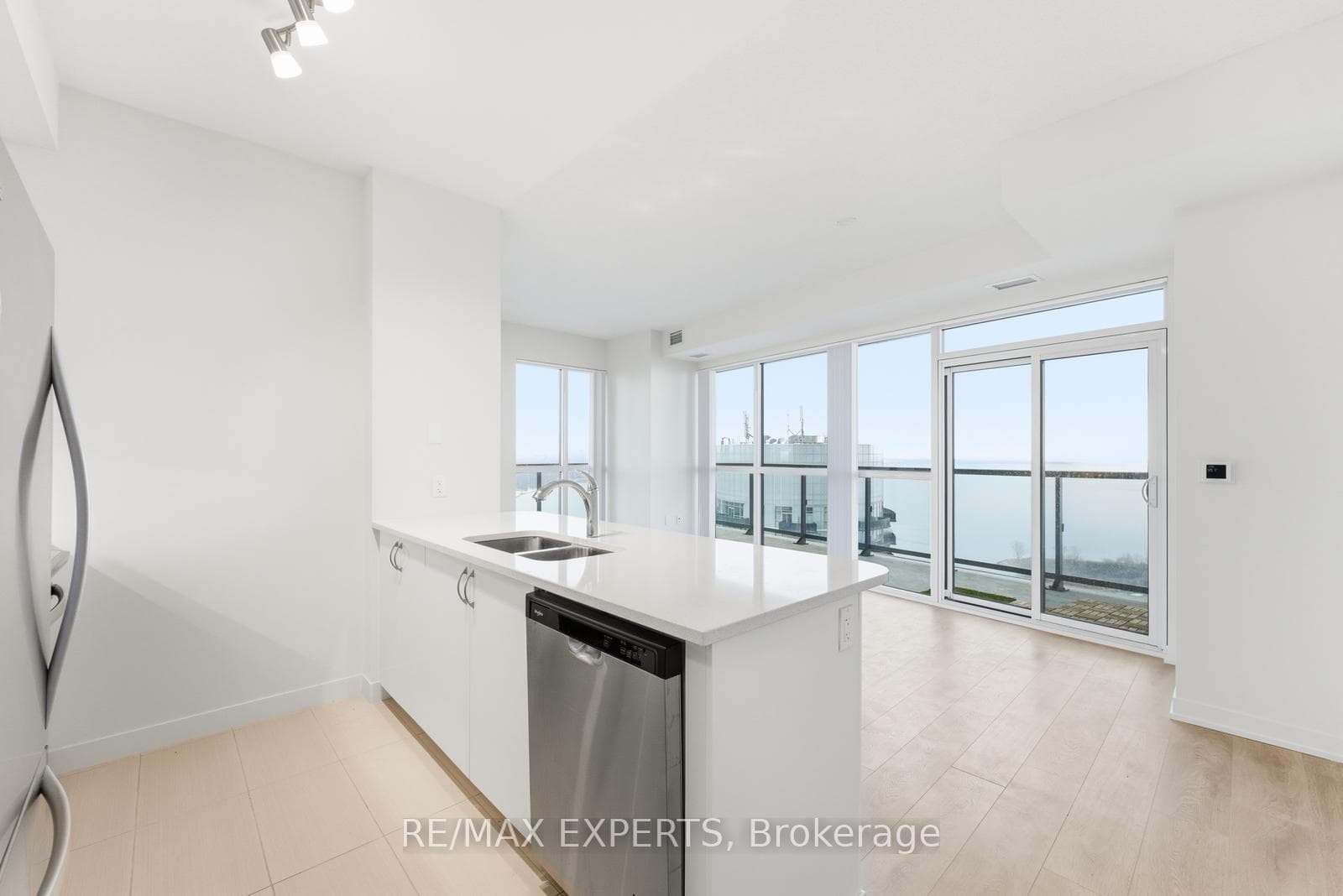38 Annie Craig Drive Unit 3502 photo 6