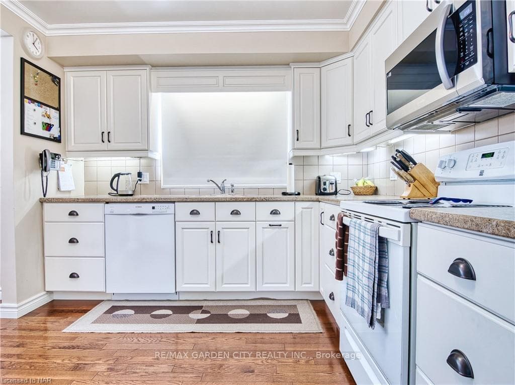 40 Longford Crescent photo 24