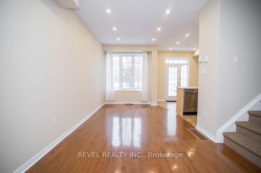 21 Diana Avenue Unit 43 photo 5