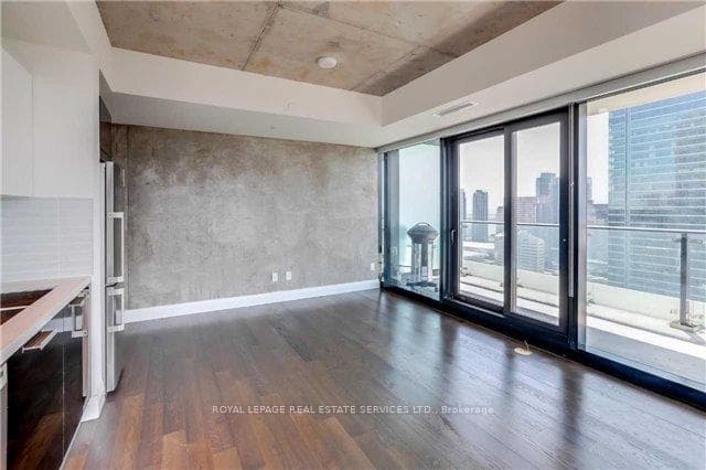 224 King Street Unit 3406 photo 5