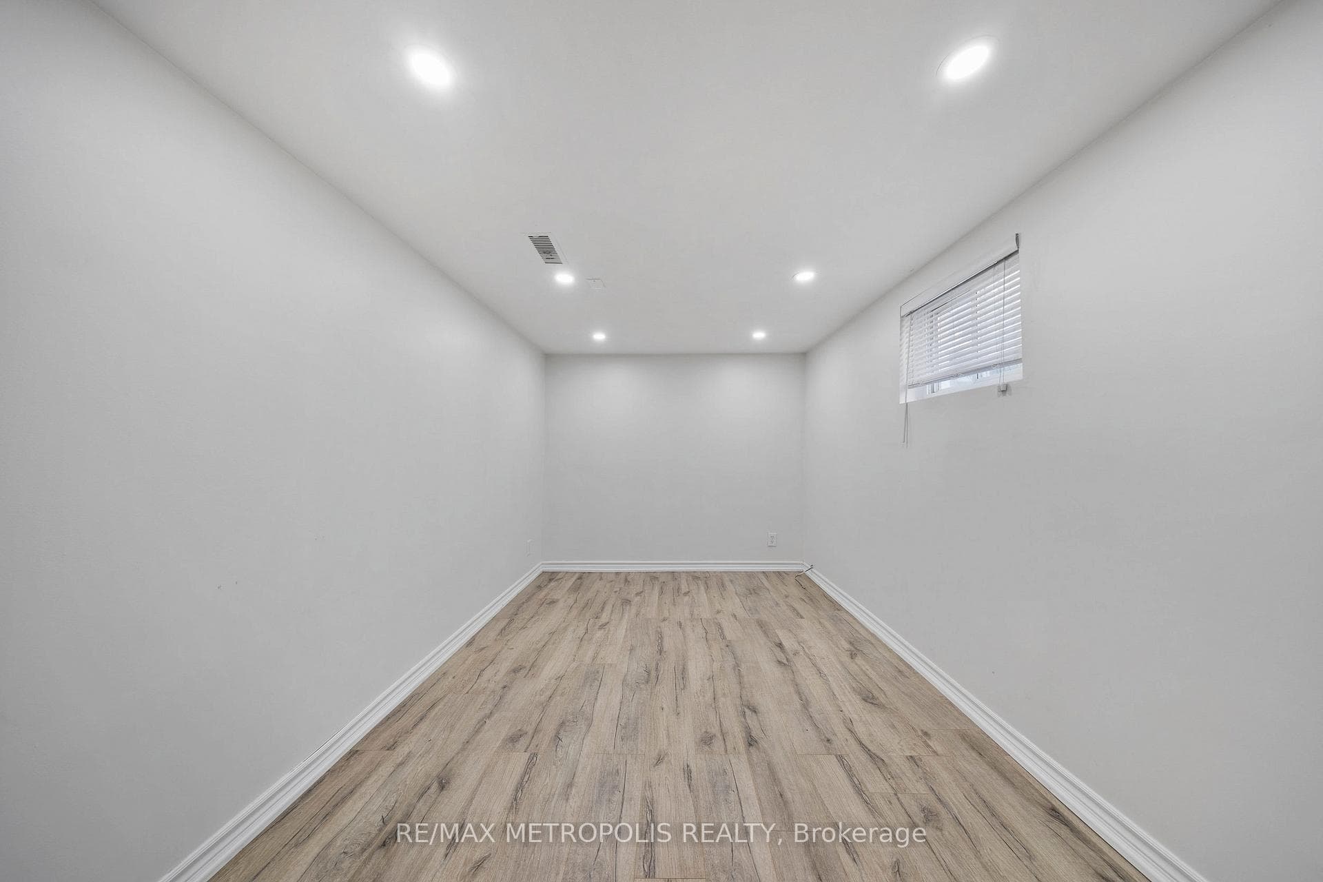 357 Durham Court photo 19
