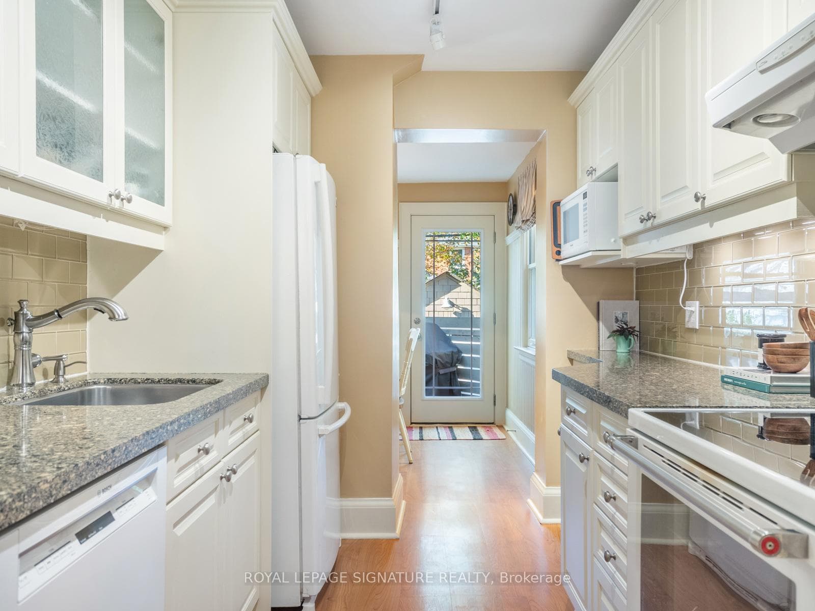 70 Warland Avenue photo 11
