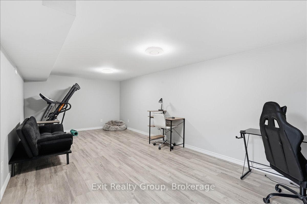 51 Sidney Road photo 23