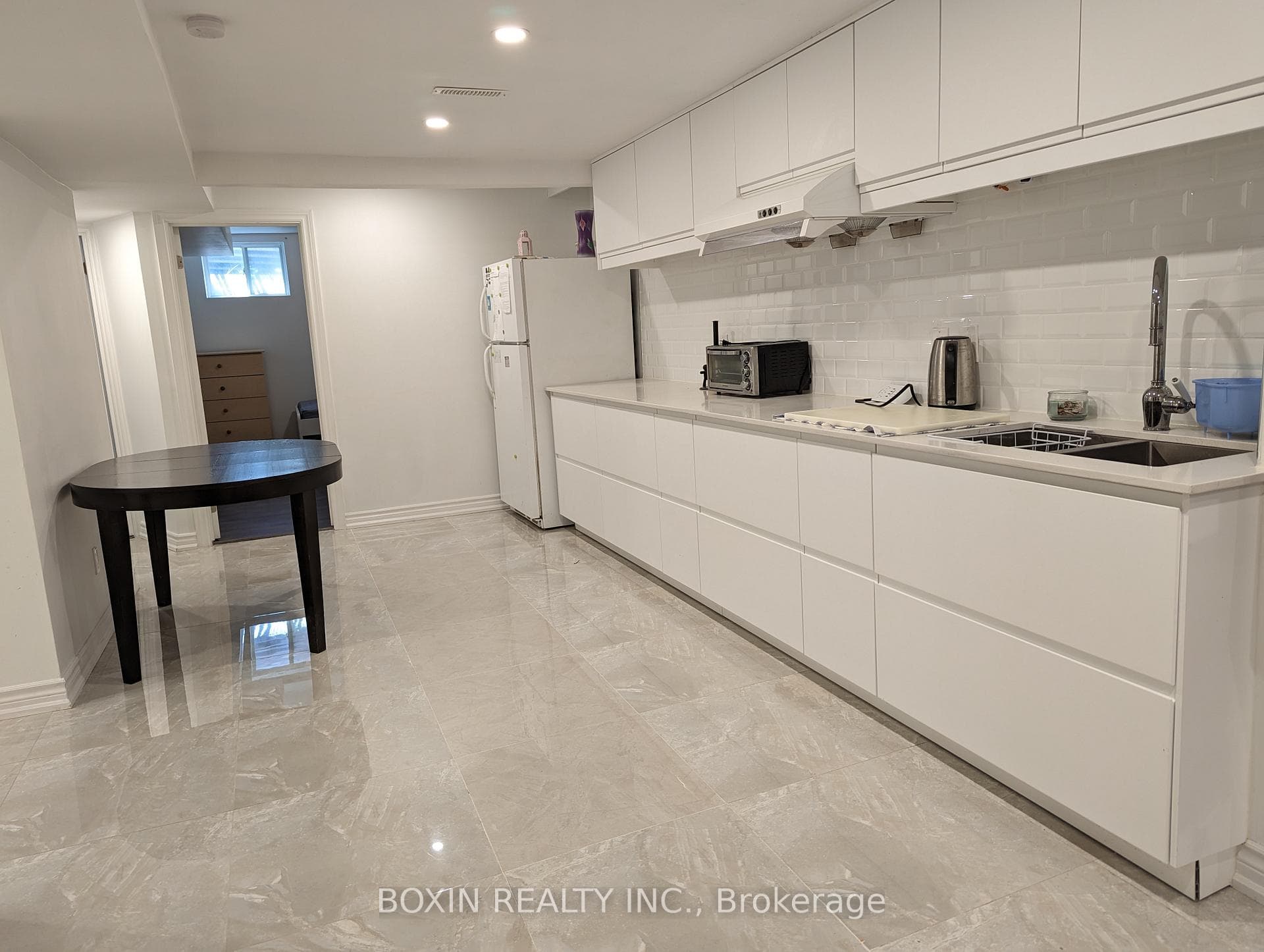 40 Eaglestone Road photo 2