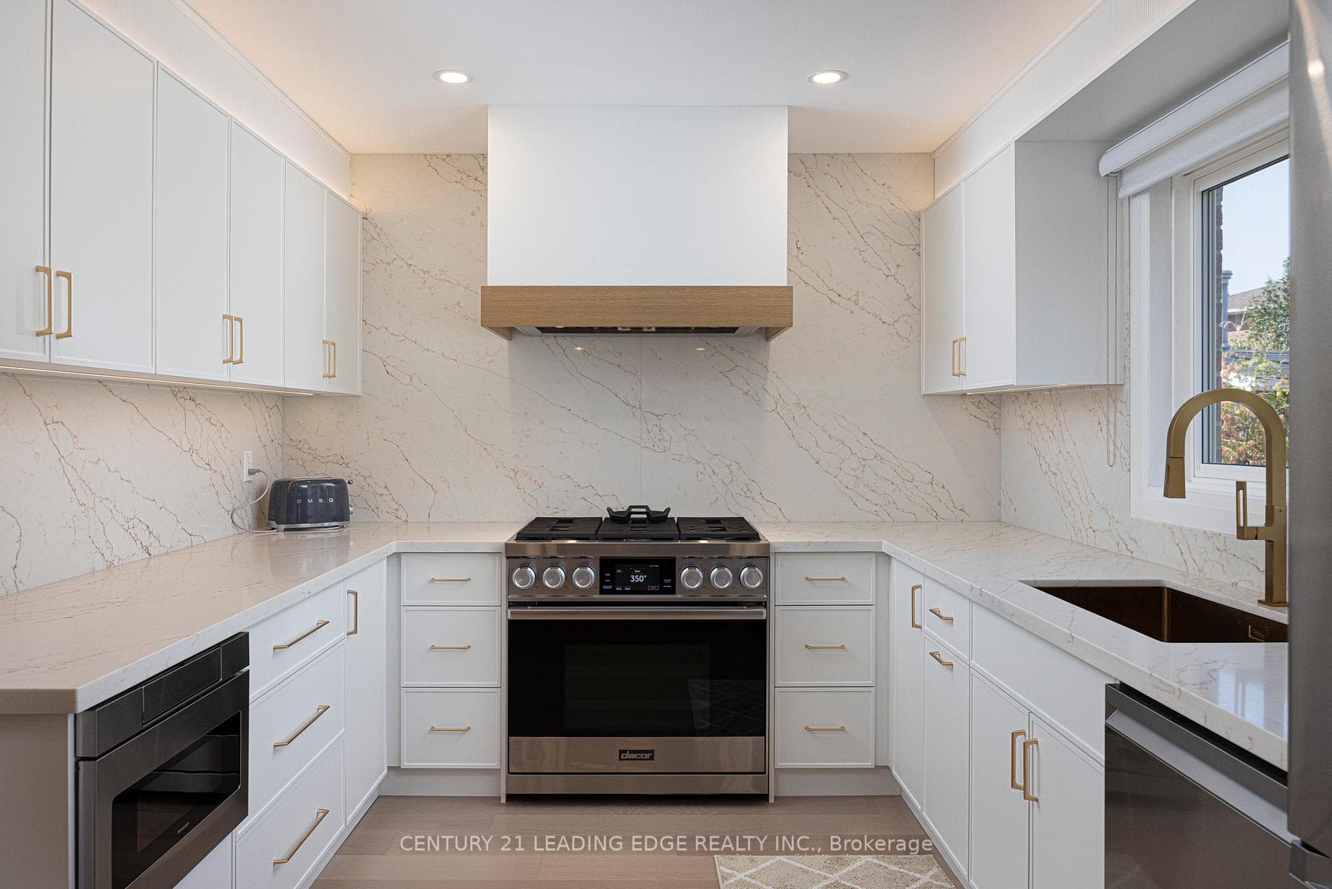 24 BARKER Court photo 15