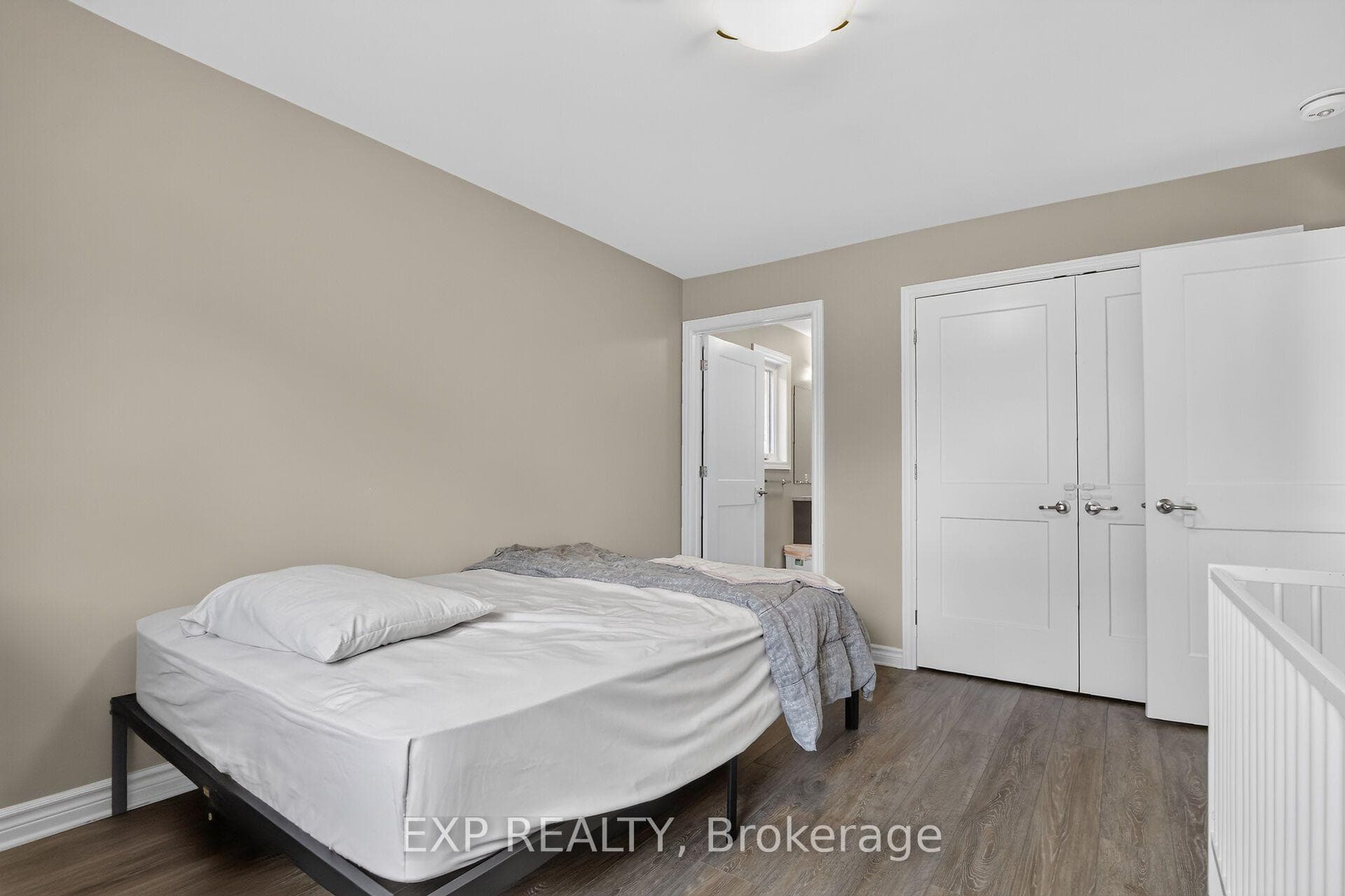 98 Seabert Drive photo 22