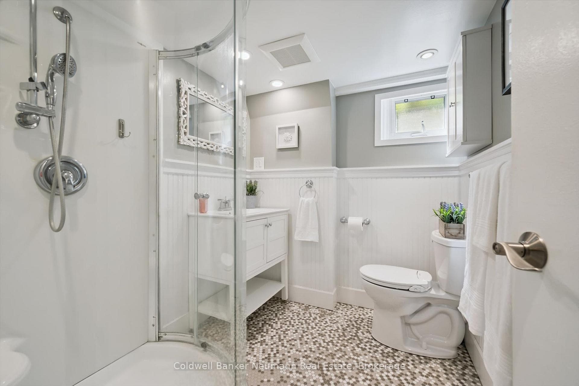 25 Bennett Avenue photo 20