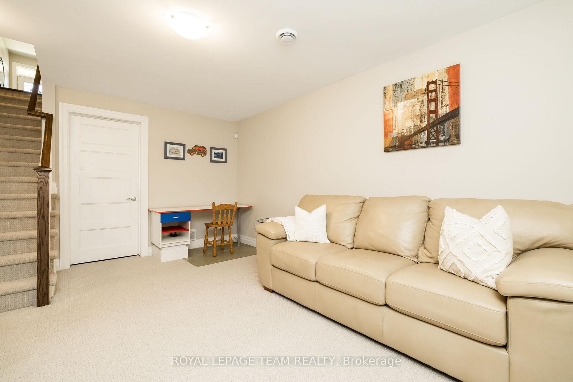 135 Tradewinds Crescent photo 30