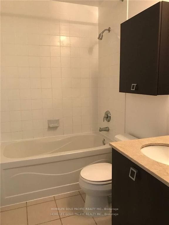 37 Grosvenor Street Unit 2110 photo 18