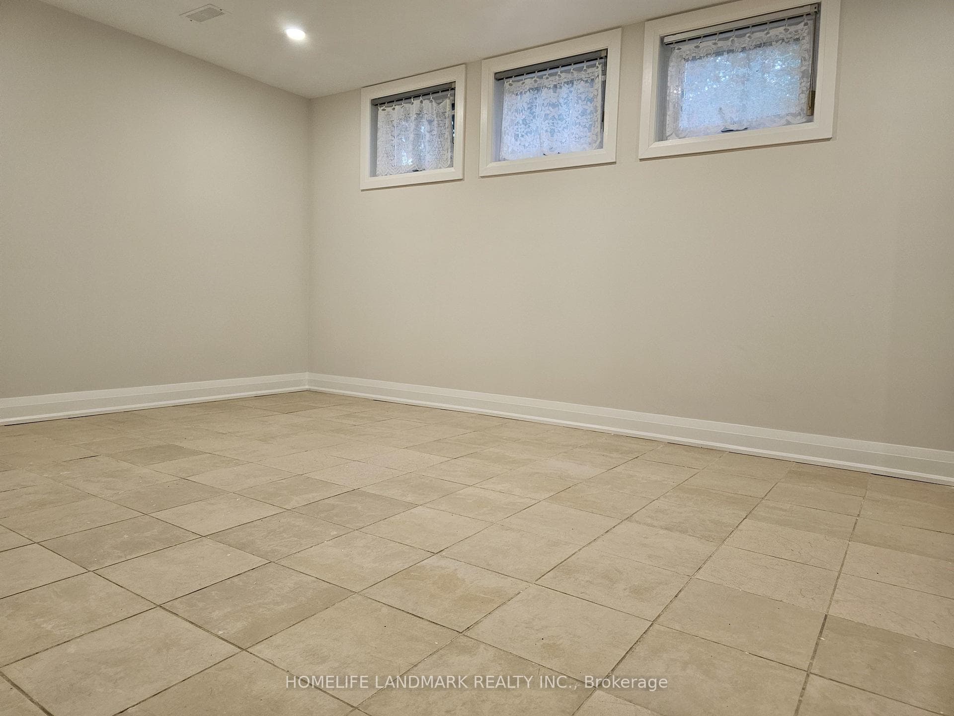 155 Churchill Avenue Unit Basement photo 3