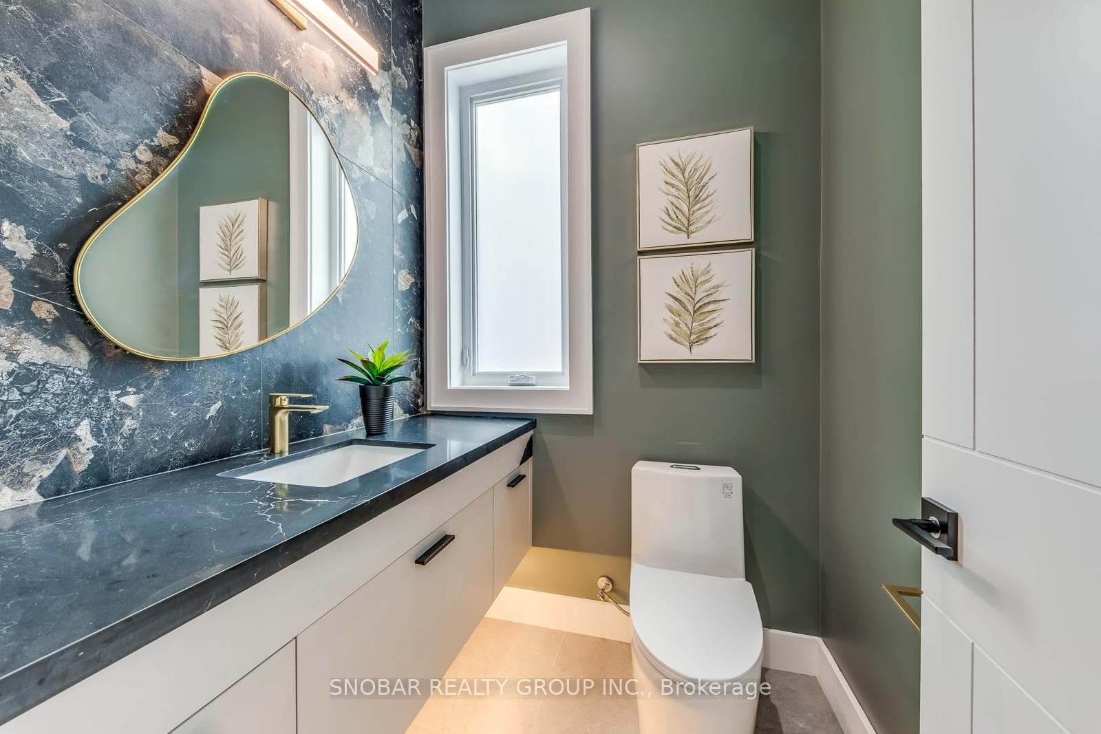 123 Edgecroft Road photo 21