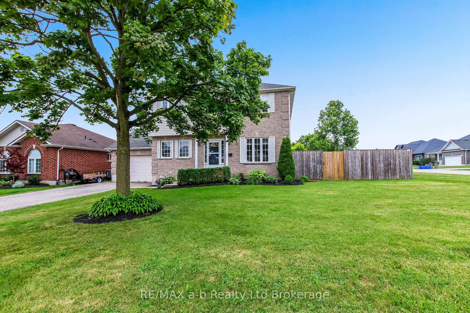 39 Primrose Drive photo 2