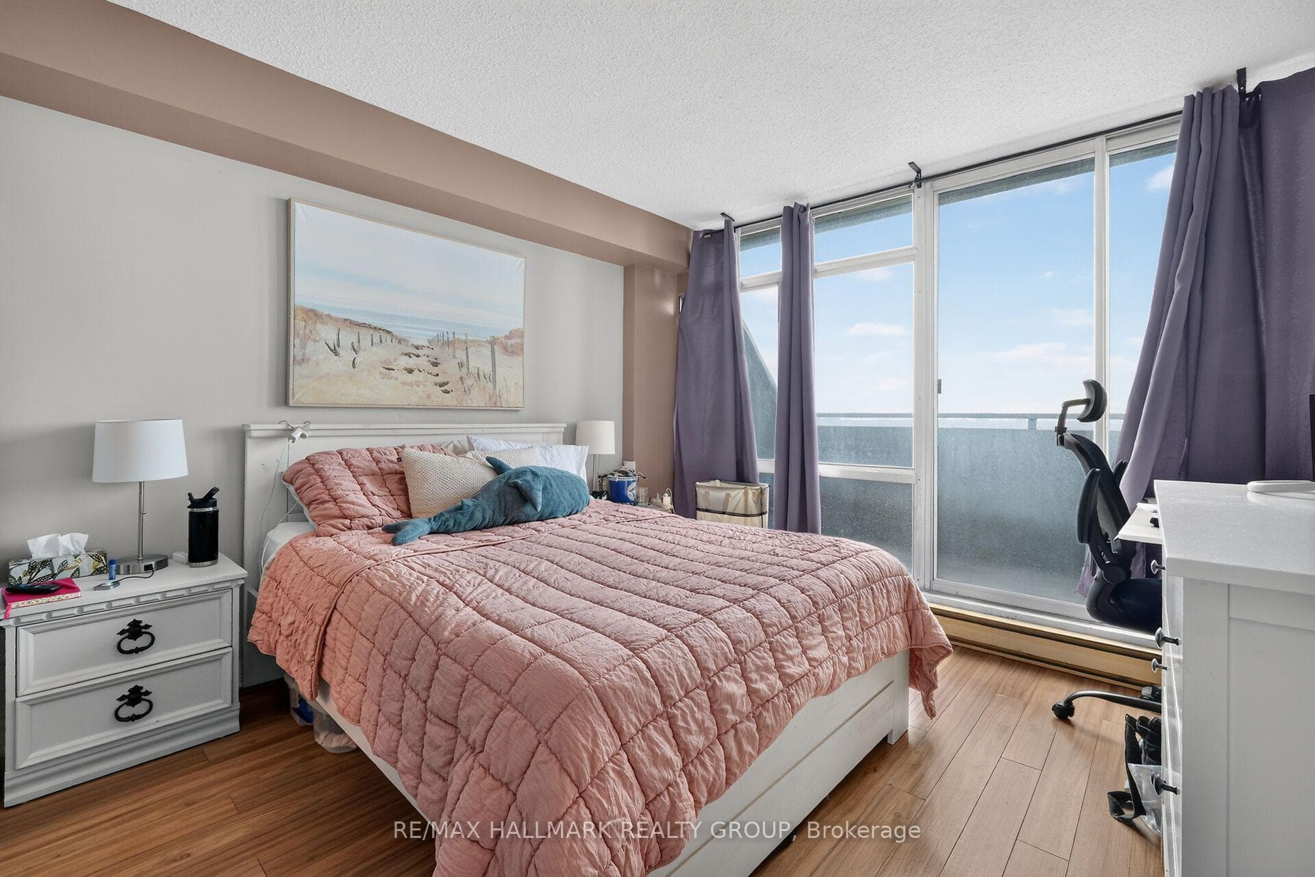 530 Laurier Avenue Unit 1907 photo 25