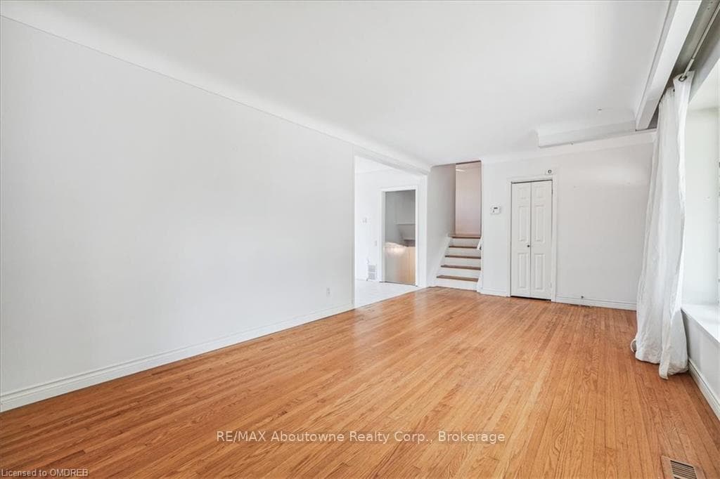 5352 SPRUCE Avenue photo 7