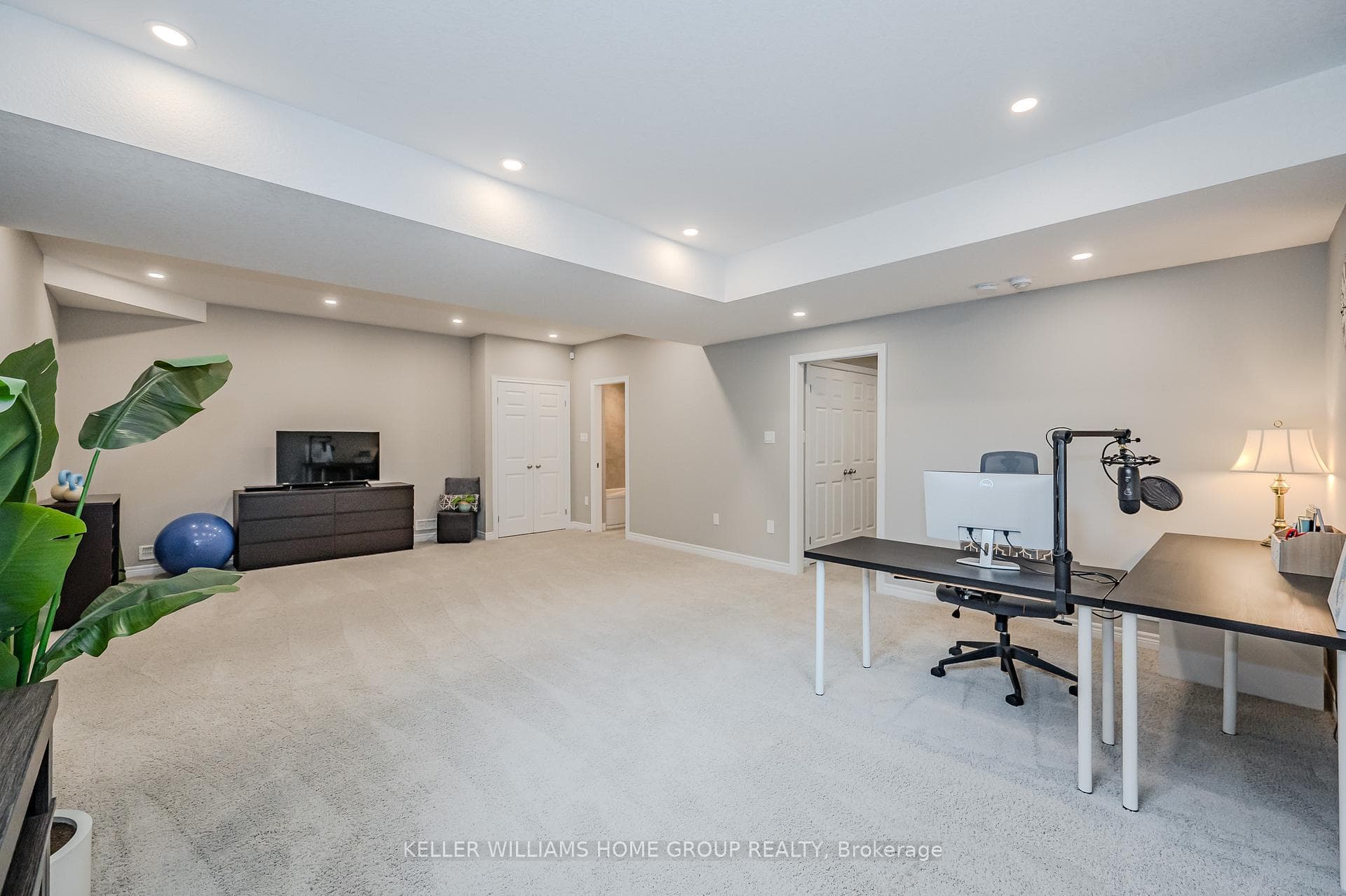 103 Ambrous Crescent photo 29