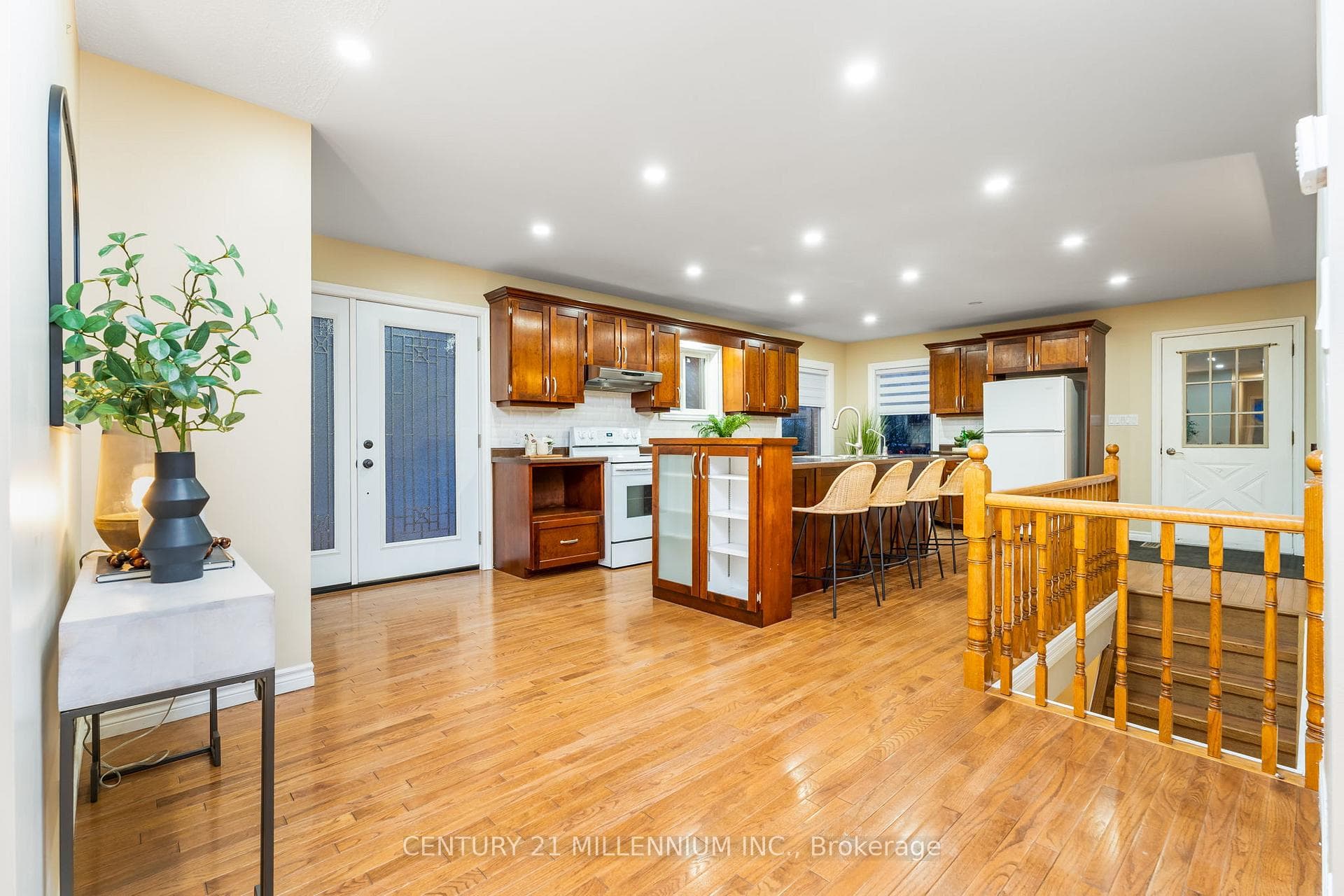 752248 Ida Street photo 13