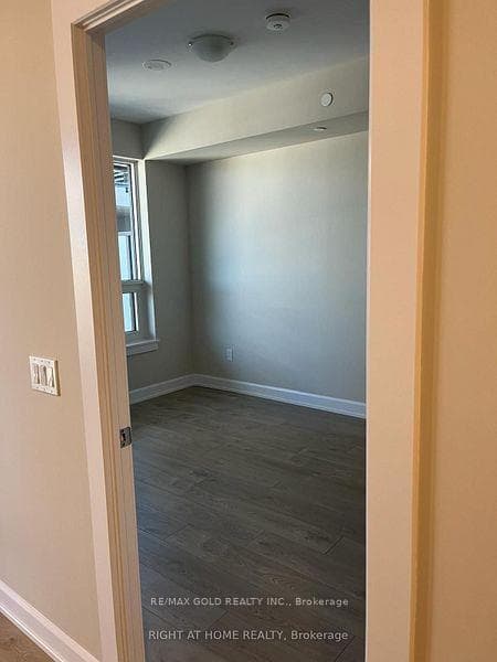 3220 William Coltson Avenue Unit 415 photo 10