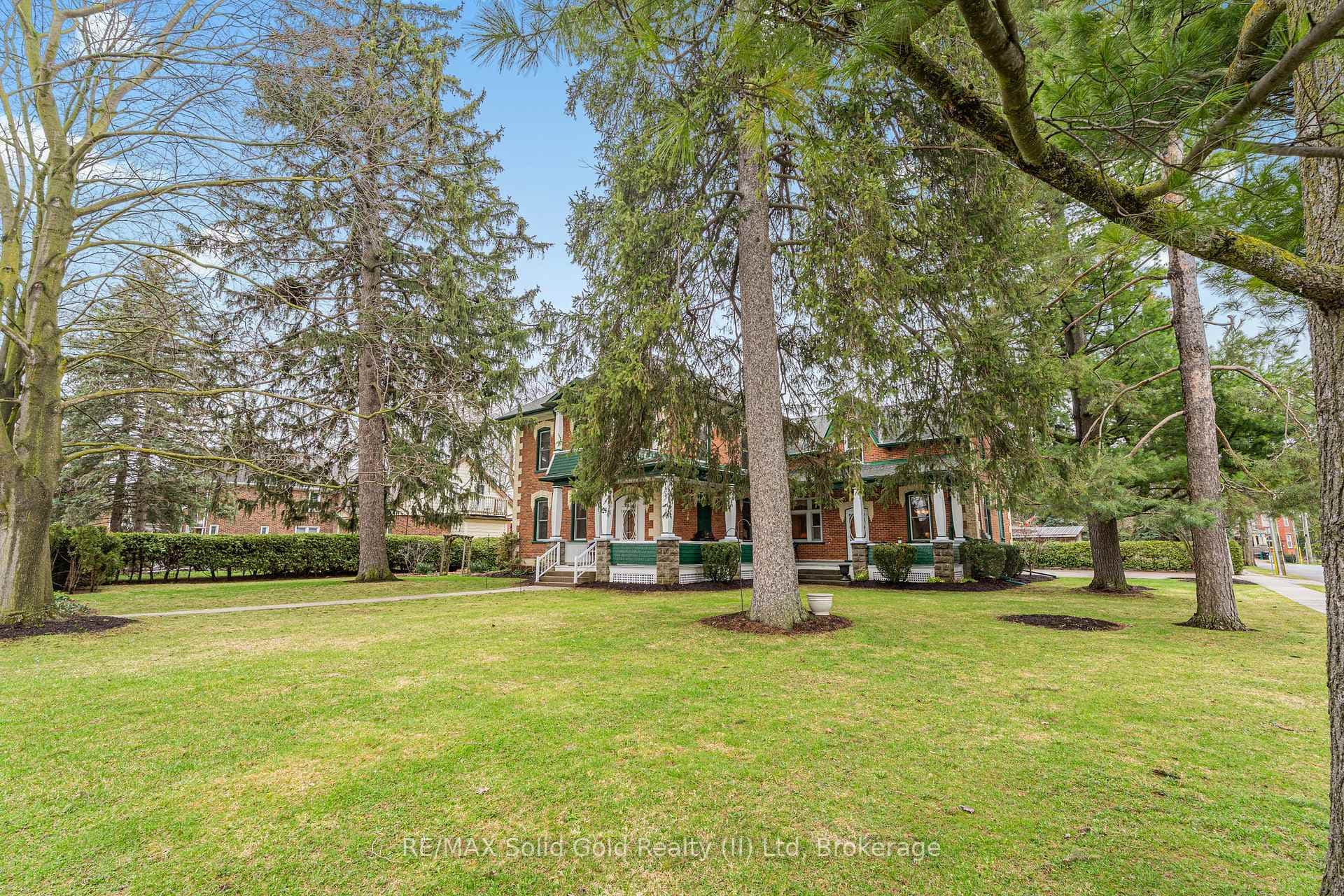 24 Queensway Drive photo 45
