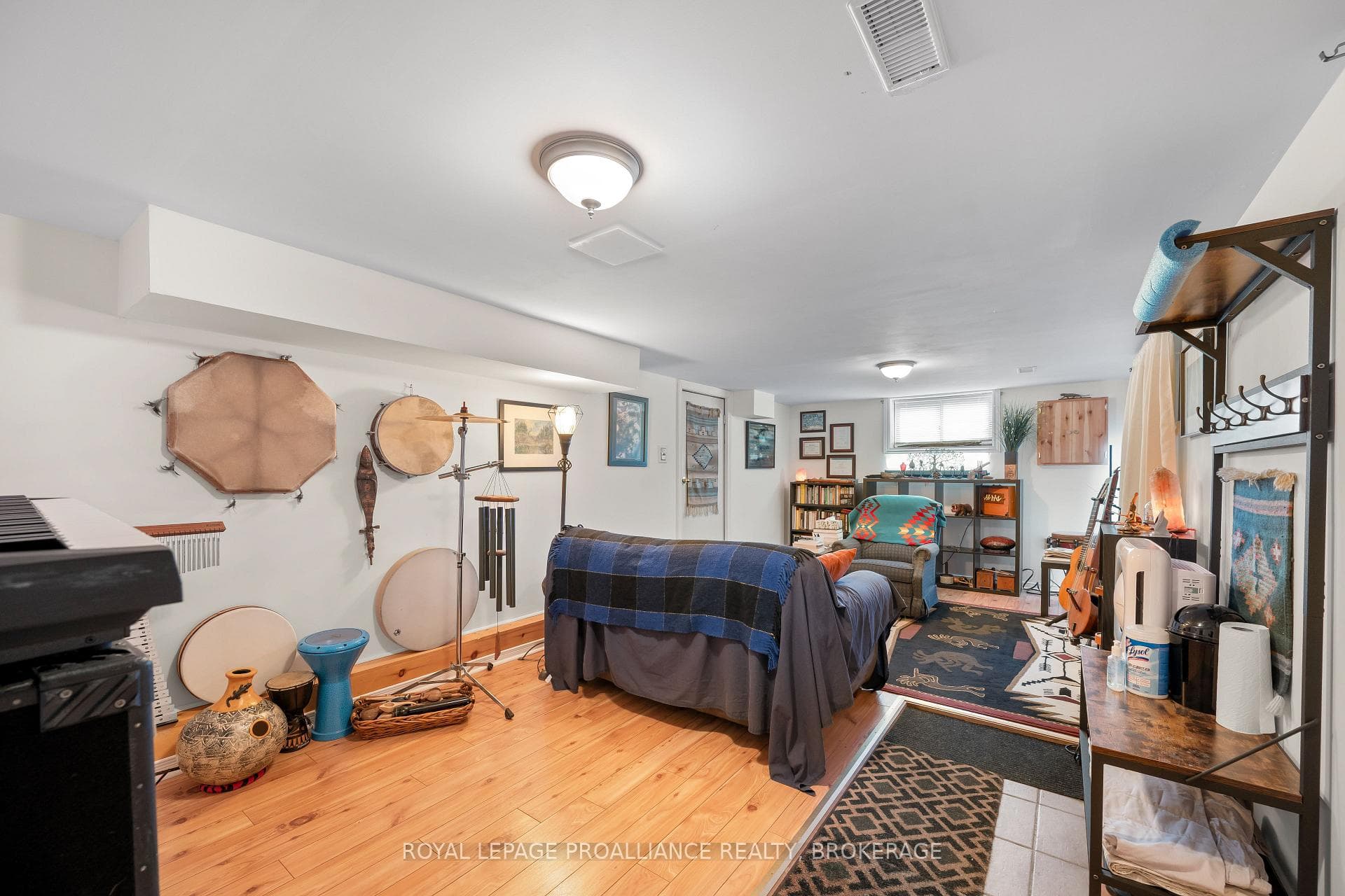 12 Westmoreland Road photo 36