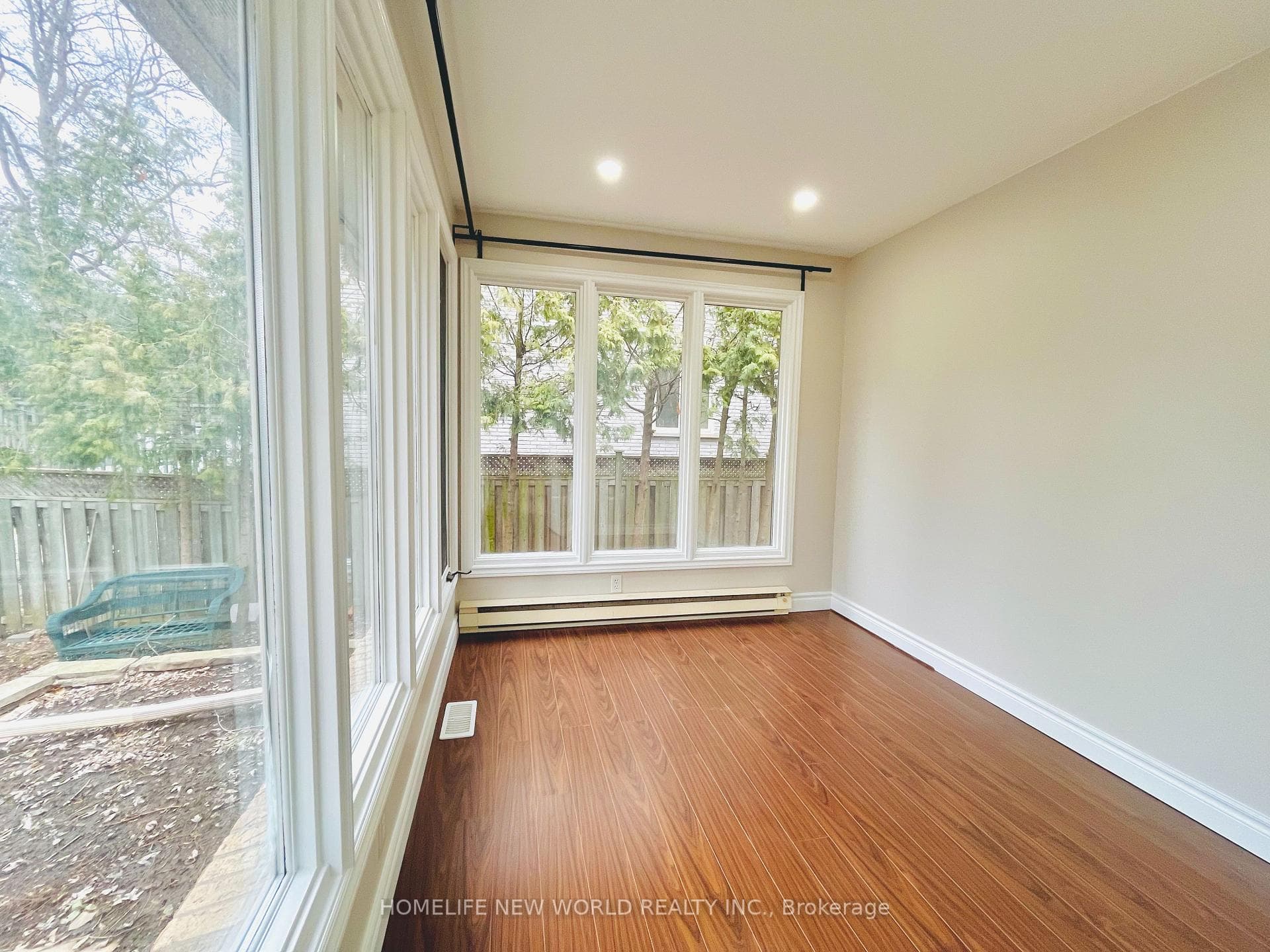 298 EMPRESS Avenue Unit GROUND photo 19
